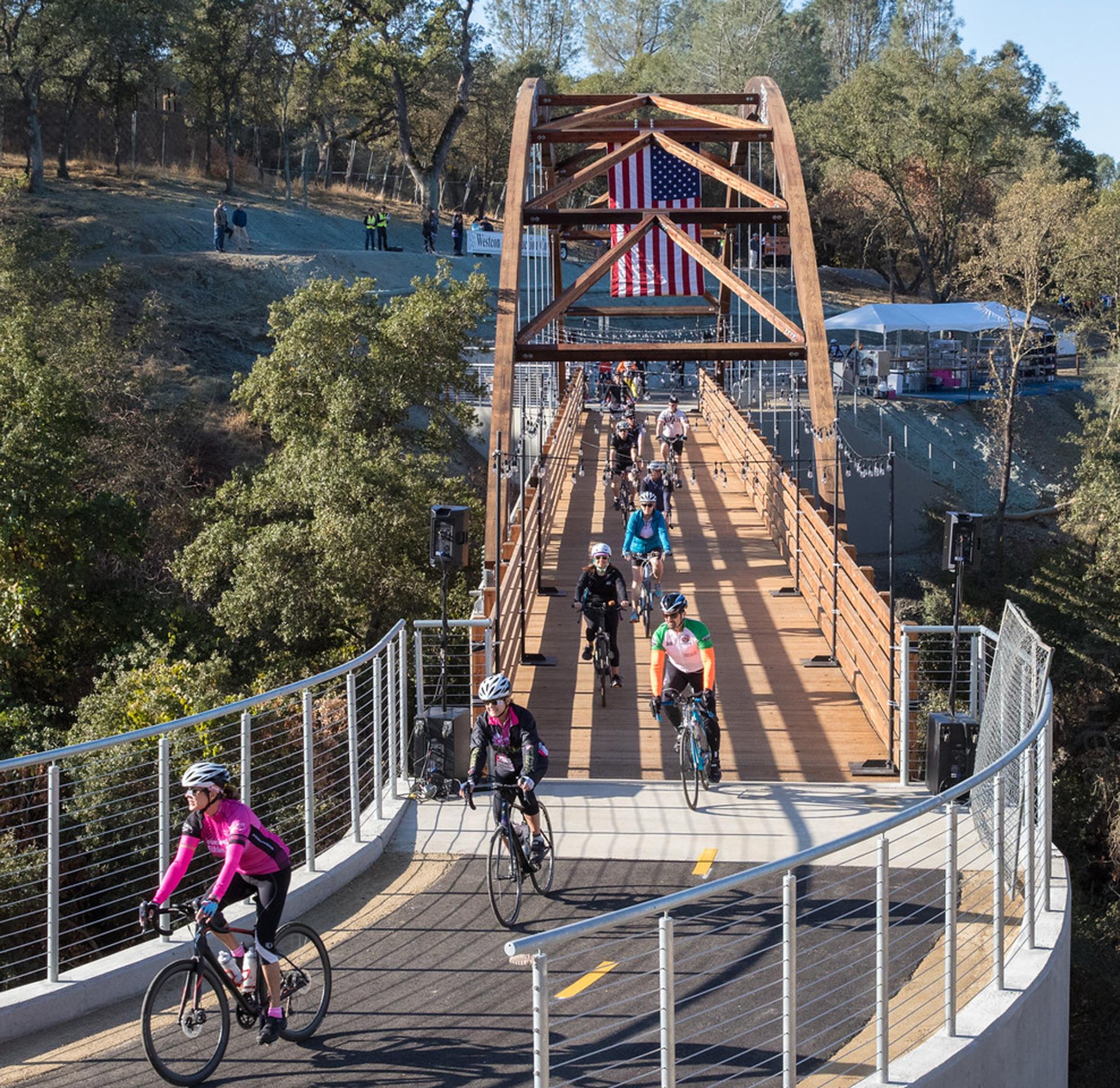 Cyclists on Robbers Ravine Bridge